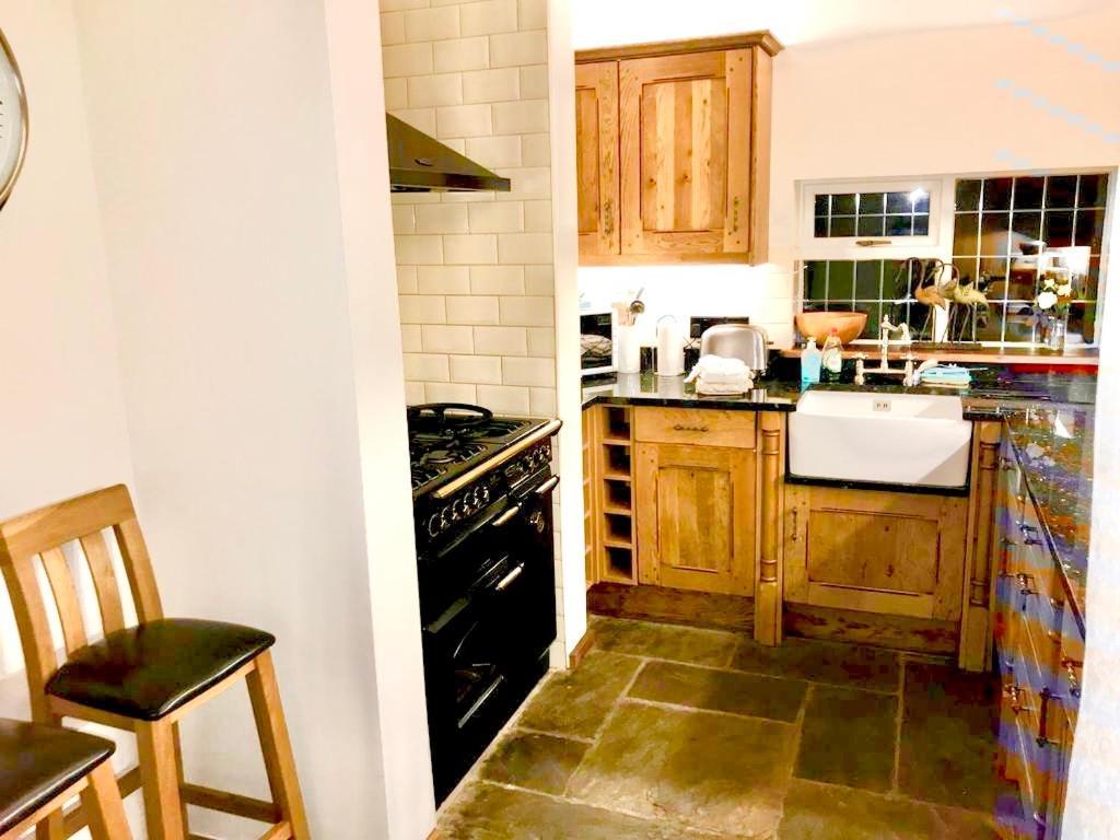 Beautiful Ancient Stone Cottage, Local Walks & Pub! Conwy Exterior photo